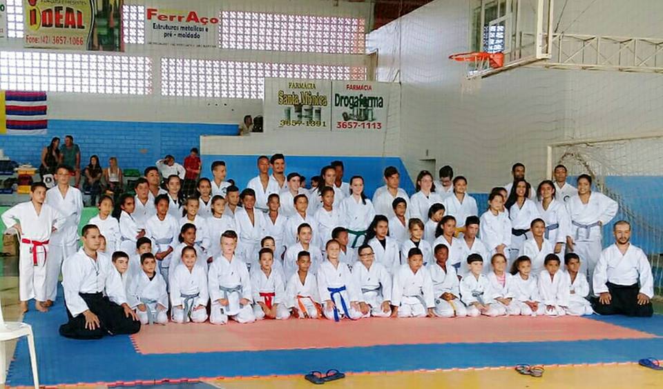 KARATÊ JARDIM ALEGRE PARTICIPA DE REGIONAL EM PALMITAL